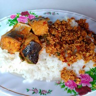 เมนูของร้าน เจ๊แหม่มแกงป่า