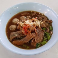 เมนูของร้าน ก๋วยเตี๋ยวเนื้อวัว ศาลาแดง