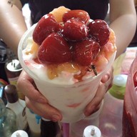 อาร์ตี้ สตอเบอรี่ปั่น สาขา 1  ร้านวรรณ 2