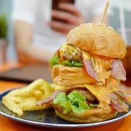 เมนู Bros Burger & Steak ฟู้ดทรัค