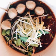 เมนูของร้าน ก๋วยเตี๋ยวเรือเจ๊นา