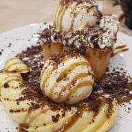 A Little Sweet, Dessert Cafe เขารัง