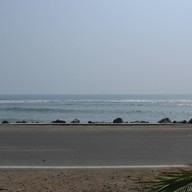 บรรยากาศ ถนนเลียบชายหาดนเรศวร