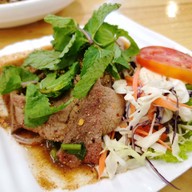 เมนูของร้าน ร้อยยำตำถาด พุทธมณฑลสาย 2