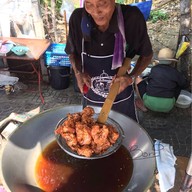 ร้านป้านาไก่ทอด