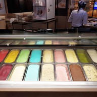 MO & MOSHI สยามเซ็นเตอร์