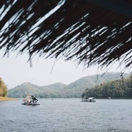 บรรยากาศ อ่างเก็บน้ำห้วยกระทิง