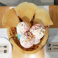 MO & MOSHI สยามเซ็นเตอร์