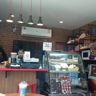 บรรยากาศ Khunmae Coffee บ่อสร้าง
