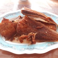 เมนูของร้าน ครัวเจ๊แมว ปากน้ำปราณ