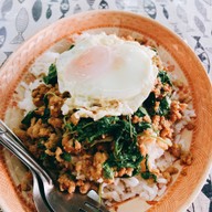เมนูของร้าน เด่นไทย