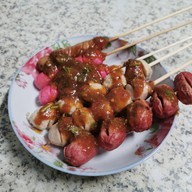 เมนูของร้าน ลูกชิ้นปิ้ง หมู่บ้านพระปิ่น5