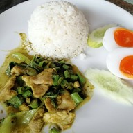 ก๋วยเตี๋ยวต้มยำไข่