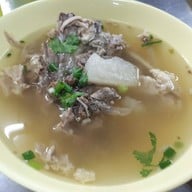 เมนูของร้าน ข้าวมันไก่ท่าพระ ลิ่มซัง แยกท่าพระ