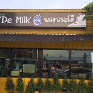 De Cafe สถานีอารมณ์ดี