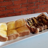 Monika Cafe กบินทร์บุรี