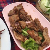 ลาบ101 ถนนชัยพฤกษ์ หน้าปั๊ม ปตท