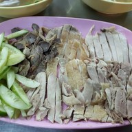 เมนูของร้าน ข้าวมันไก่ท่าพระ ลิ่มซัง แยกท่าพระ