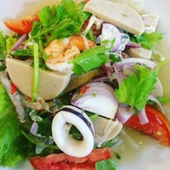 Monika Cafe กบินทร์บุรี