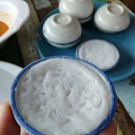 ก๋วยเตี๋ยวต้มยำไข่