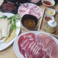 เมนูของร้าน Chi Chi Chabu -ชาบูคุณพ่อ