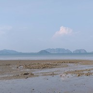 บรรยากาศ Koh Lanta Old Town Pier สะพานท่าเทียบเรือเกาะลันตาใหญ่