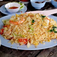 บ้านชมตะวัน