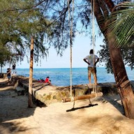 บ้านชมตะวัน