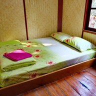 บ้านชมตะวัน