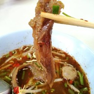 ก๋วยเตี๋ยวเนื้อวัว ศาลาแดง