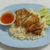ยินดีข้าวมันไก่ โกด๋ง เตาปูน