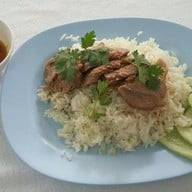 ยินดีข้าวมันไก่ โกด๋ง เตาปูน