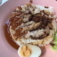 ข้าวมันไก่ตุ้มทอง