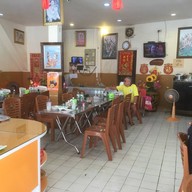 บรรยากาศ ราดหน้าราโด สาขาใหม่ (โกอ้วน) หาดใหญ่