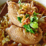 เมนูของร้าน ก๋วยเตี๋ยวไก่ตุ๋น(เครื่องยาจีน) ตระกูลเจี่ย