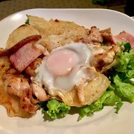 เมนูของร้าน ก๋วยเตี๋ยวคั่วไก่แอน ห้าแยกพลับพลาไชย อัมรินทร์พลาซ่า