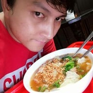 ราชาบะหมี่ เกี๊ยวปูหมูแดงอบน้ำผึ้ง