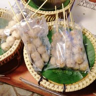 ลูกชิ้นปิ้งนายตรี