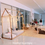 บรรยากาศ นอนบ้านเพื่อน คาเฟ่