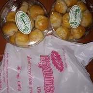 เมนูของร้าน ขนมเปี๊ยะครูสมทรง ม.เกษตร