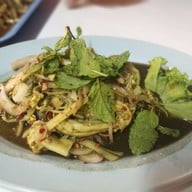ไก่ย่างส.วังจันทร์ (ป้าเเก้ว)