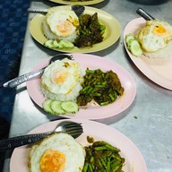 ครัวป้าเล็ก หาดใหญ่