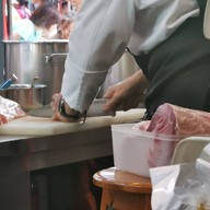 บรรยากาศ โจ๊กข้าวหอมนิล เชฟแมว ตลาดอยู่สะอาด