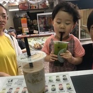 Moma's Bubble Tea Bar มอมาร์สชานมไข่มุก วังหลัง