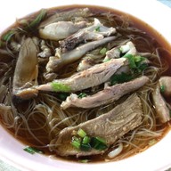 เมนูของร้าน ก๋วยเตี๋ยวเป็ดลุงบุญ