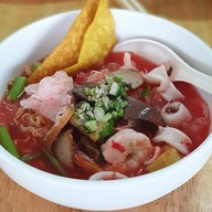 ร้านก๋วยเตี๋ยวขั้นเทพ By สุทธิโชคโภชนา