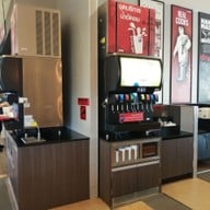 บรรยากาศ KFC โลตัสเวียงสระ