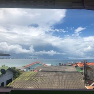 บ้านเนวี (เกาะล้าน)