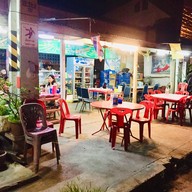 บรรยากาศ ร้านอาหารรอรัก