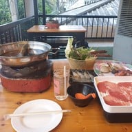 หัวมุมชาบู๊ (ถาดเบ้อเร่อ)